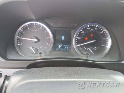 2015 Toyota Highlander LE - zdjęcie 9 z 27 - miniatura