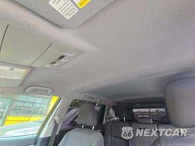2015 Toyota Highlander LE - zdjęcie 11 z 27 - miniatura