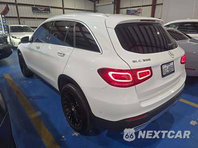 2022 Mercedes-Benz GLC 300 - zdjęcie 2 z 25 - miniatura