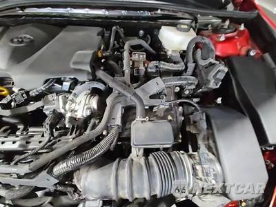 2025 Toyota Camry SE - zdjęcie 24 z 26 - miniatura