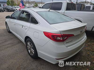 2017 Hyundai Sonata SE - zdjęcie 2 z 26 - miniatura