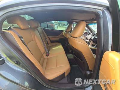 2020 Lexus ES 350 - zdjęcie 13 z 23 - miniatura