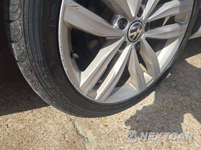 2019 Volkswagen Passat Wolfsburg - zdjęcie 22 z 25 - miniatura