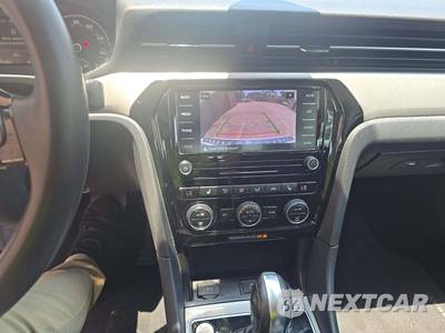 2021 Volkswagen Passat 2.0T SE - zdjęcie 10 z 27 - miniatura