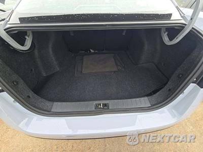2025 Nissan Versa SR - zdjęcie 11 z 20 - miniatura