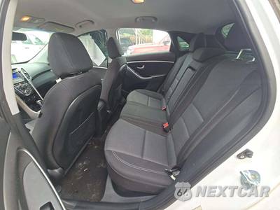 2017 Hyundai Elantra GT Hatchback - zdjęcie 13 z 28 - miniatura