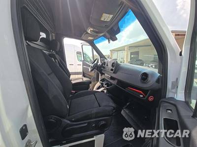 2024 Mercedes-Benz Sprinter 2500 Cargo Van Standard Roof 144.0" WB - zdjęcie 17 z 25 - miniatura