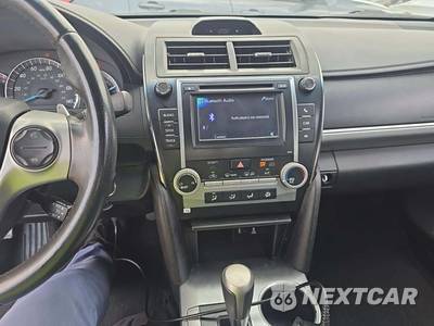 2014 Toyota Camry SE - zdjęcie 10 z 28 - miniatura