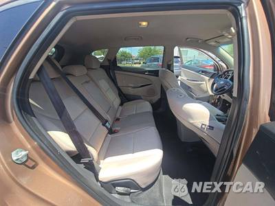2016 Hyundai Tucson SE w/Beige Interior - zdjęcie 13 z 26 - miniatura