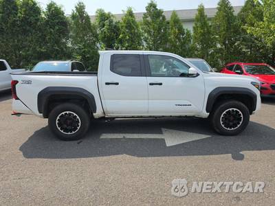 2024 Toyota Tacoma TRD Off-Road Crew Cab Medium Bed - zdjęcie 4 z 22 - miniatura
