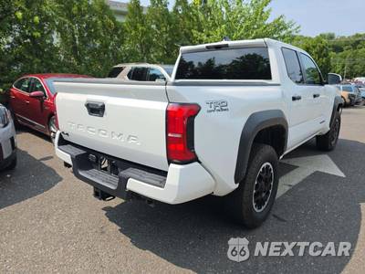 2024 Toyota Tacoma TRD Off-Road Crew Cab Medium Bed - zdjęcie 3 z 22 - miniatura