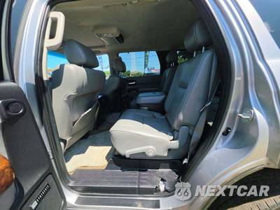 2010 Toyota Sequoia Platinum - zdjęcie 13 z 39 - miniatura