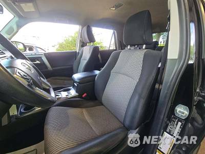2018 Toyota 4Runner SR5 - zdjęcie 6 z 23 - miniatura