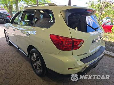 2017 Nissan Pathfinder SV - zdjęcie 2 z 27 - miniatura