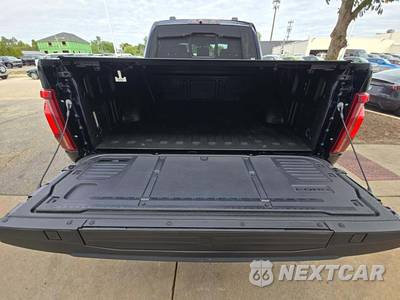 2025 Ford F-150 Raptor Crew Cab Short Bed - zdjęcie 14 z 20 - miniatura