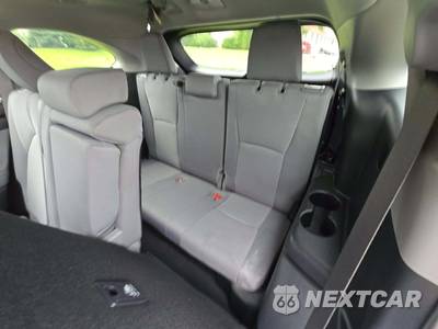 2024 Toyota Highlander LE - zdjęcie 14 z 22 - miniatura