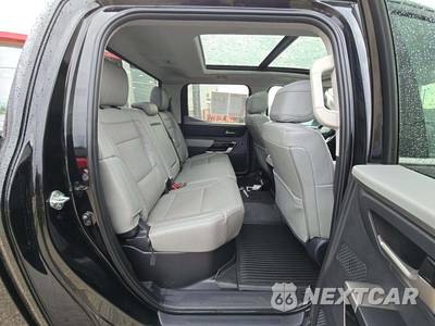 2022 Toyota Tundra Limited Crew Cab Medium Bed - zdjęcie 16 z 20 - miniatura