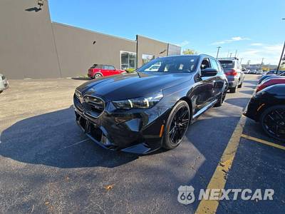 2026 BMW M5 Touring Wagon - zdjęcie 1 z 20 - miniatura