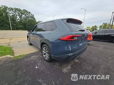 2024 Toyota Grand Highlander Limited - zdjęcie 2 z 23 - miniatura