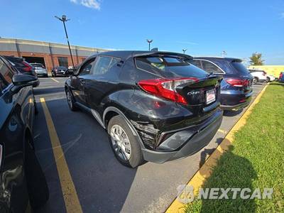 2021 Toyota C-HR LE - zdjęcie 2 z 27 - miniatura