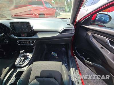 2018 Hyundai Elantra GT Hatchback - zdjęcie 19 z 24 - miniatura