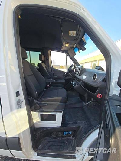 2026 Mercedes-Benz Sprinter 2500 Passenger Van High Roof 170.0" WB - zdjęcie 19 z 23 - miniatura
