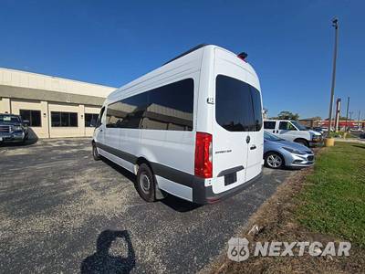 2026 Mercedes-Benz Sprinter 2500 Passenger Van High Roof 170.0" WB - zdjęcie 2 z 23 - miniatura
