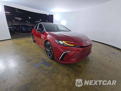 2025 Toyota Camry XSE - zdjęcie 4 z 23 - miniatura
