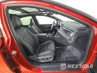 2025 Toyota Camry XSE - zdjęcie 18 z 23 - miniatura