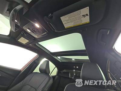 2025 Toyota Camry XSE - zdjęcie 11 z 23 - miniatura