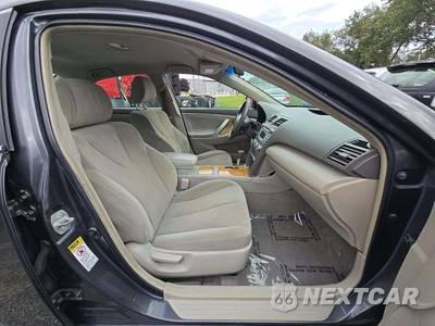 2009 Toyota Camry LE - zdjęcie 18 z 21 - miniatura