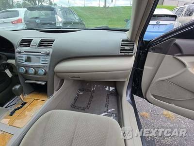 2009 Toyota Camry LE - zdjęcie 19 z 21 - miniatura