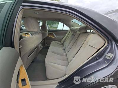 2009 Toyota Camry LE - zdjęcie 13 z 21 - miniatura