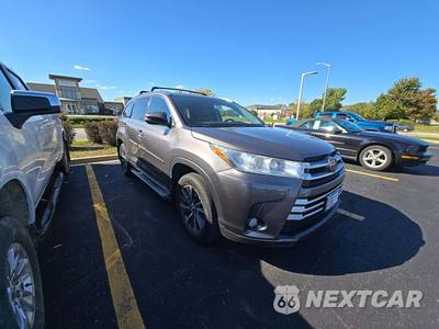 2017 Toyota Highlander XLE - zdjęcie 4 z 24 - miniatura