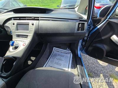 2014 Toyota Prius Plug-In Hybrid - zdjęcie 19 z 21 - miniatura