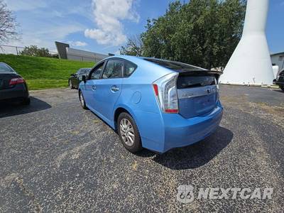 2014 Toyota Prius Plug-In Hybrid - zdjęcie 2 z 21 - miniatura