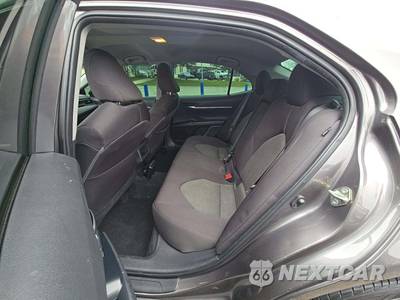 2020 Toyota Camry LE - zdjęcie 13 z 24 - miniatura