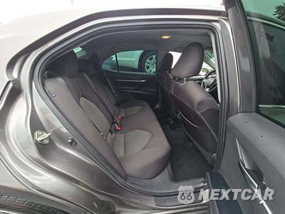 2020 Toyota Camry LE - zdjęcie 16 z 24 - miniatura