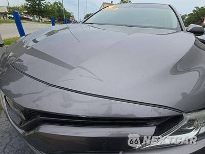 2020 Toyota Camry LE - zdjęcie 22 z 24 - miniatura