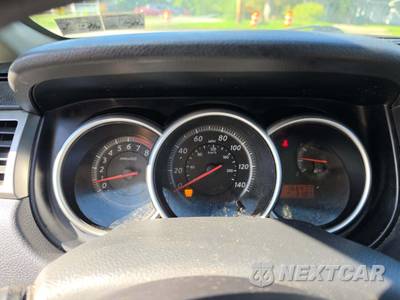 2011 Nissan Versa 1.8 S Hatchback - zdjęcie 9 z 29 - miniatura
