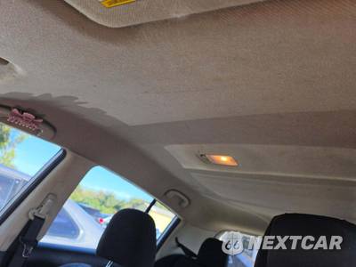 2011 Nissan Versa 1.8 S Hatchback - zdjęcie 11 z 29 - miniatura
