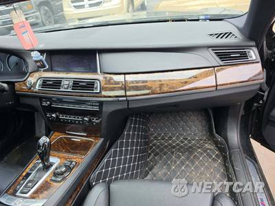 2013 BMW 7 Series Sedan 750Li xDrive - zdjęcie 15 z 21 - miniatura