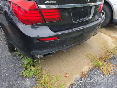 2013 BMW 7 Series Sedan 750Li xDrive - zdjęcie 21 z 21 - miniatura