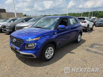 2025 Hyundai Venue SE - zdjęcie 1 z 19 - miniatura