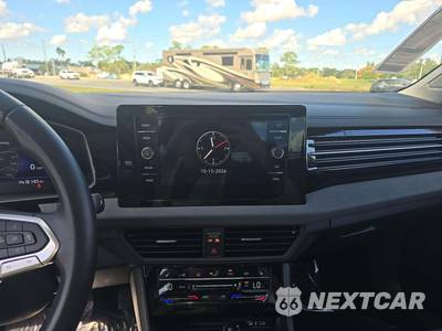 2025 Volkswagen Jetta SE - zdjęcie 10 z 20 - miniatura