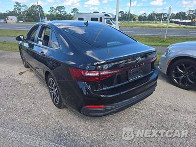 2025 Volkswagen Jetta SE - zdjęcie 2 z 20 - miniatura