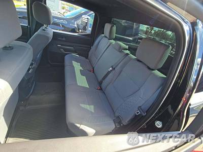 2025 Toyota Tundra SR5 Crew Cab Short Bed - zdjęcie 13 z 21 - miniatura