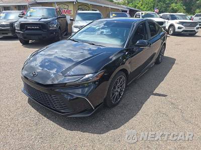 2025 Toyota Camry SE - zdjęcie 1 z 21 - miniatura