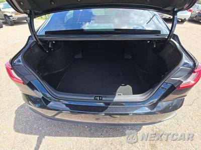 2025 Toyota Camry SE - zdjęcie 14 z 21 - miniatura