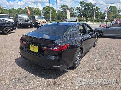 2025 Toyota Camry SE - zdjęcie 3 z 21 - miniatura